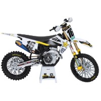 New Ray Husqvarna FC 450 Modell, Zach Osborne #16, Maßstab 1:12