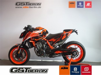 890 Duke R