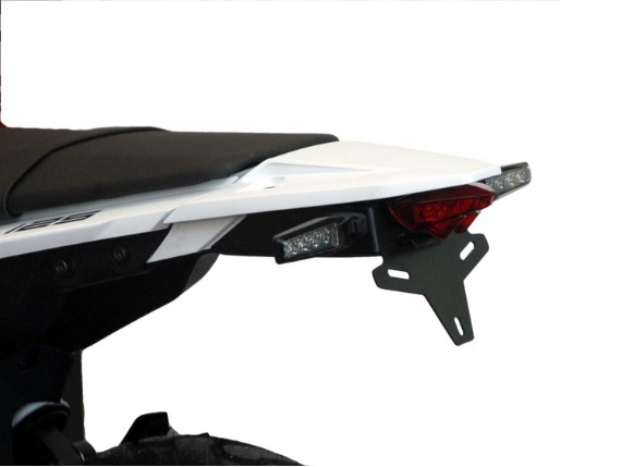 TecBike GP Kennzeichenhalter für KTM 125 / 390 SMC R und Enduro R 2025–2026 in schwarzer Ausführung.