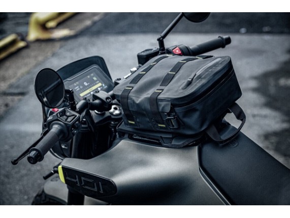 Convert-1200Wx1200H-PHO-HP-MON-144590-Technical-Accessories-Street-2024-SALL-AWSG-V1