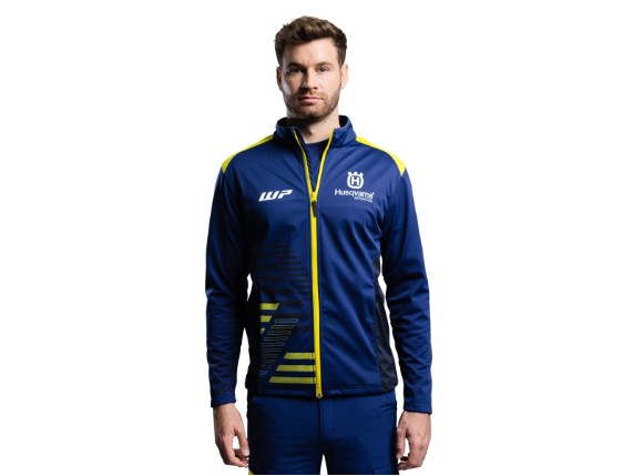 Convert-1200Wx1200H-PHO-HS-PERS-VS-3HS24003750X-TEAM-SOFTSHELL-JACKET-ONMODEL-FRONT-SALL-AWSG-V1