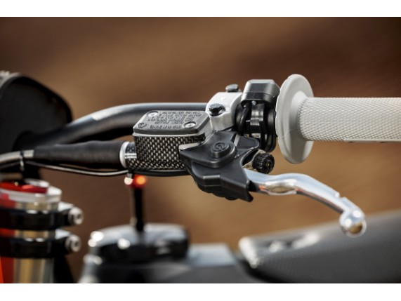 Convert-1200Wx1200H-PHO-PP-MON-00010000381-MY24-KTM-350-SX-F-Details-Parts-2-SALL-AWSG-V1