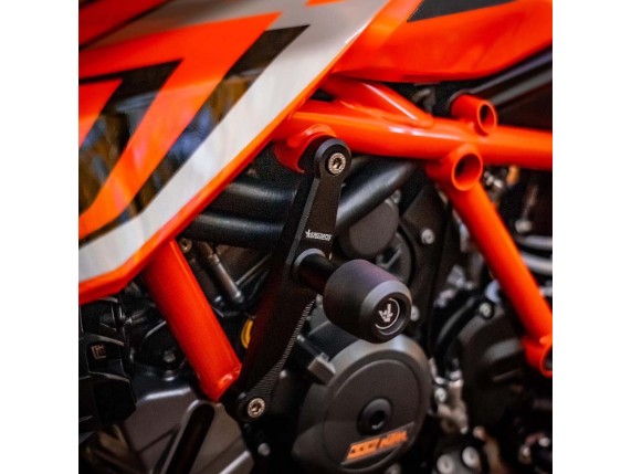 Crash-Bobbins-superduke-3-1