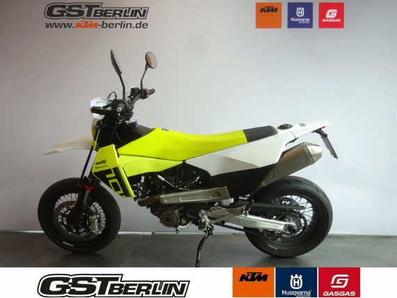 Husqvarna 701 SUPERMOTO 2