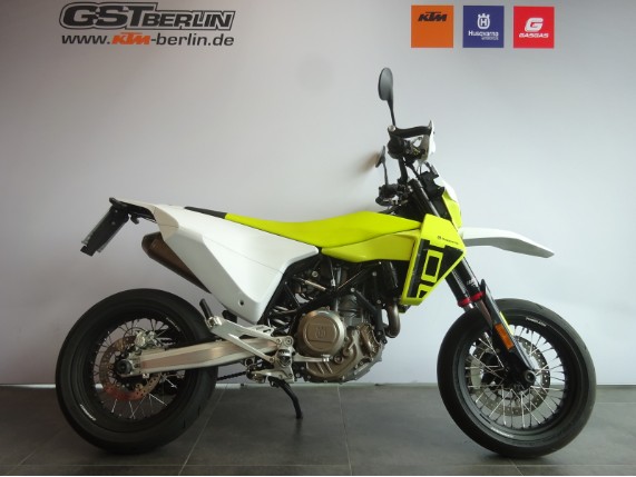 Husqvarna 701 SUPERMOTO 2