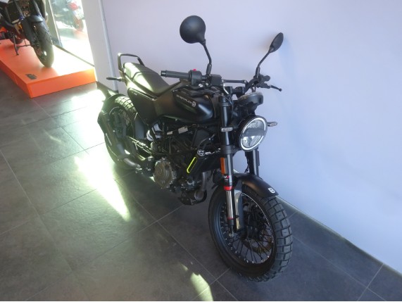 Husqvarna SVARTPILEN 125