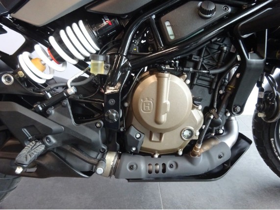 HUSQVARNA SVARTPILEN 401