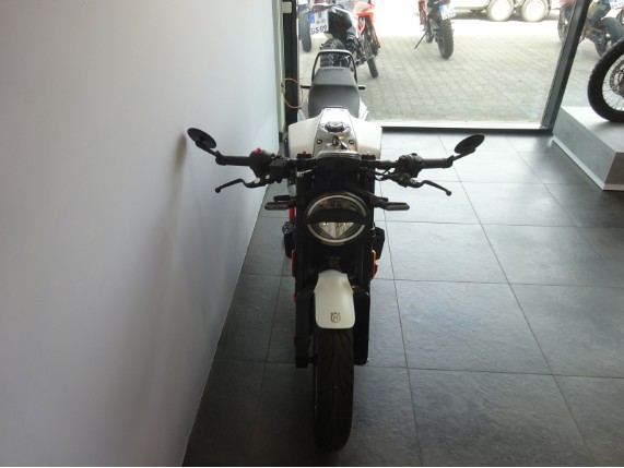 HUSQVARNA Vitpilen 401