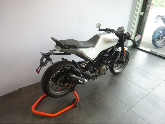 HUSQVARNA Vitpilen 401