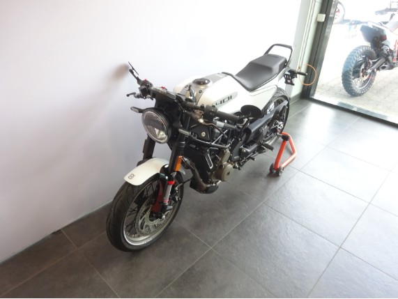 HUSQVARNA Vitpilen 401