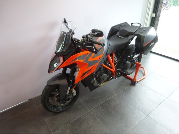 KTM 1290 SUPER DUKE GT