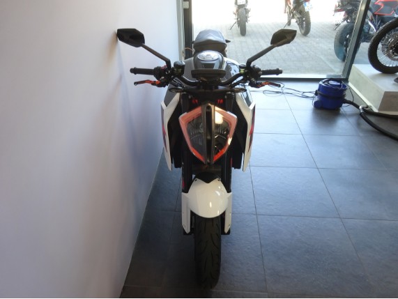 KTM 1290 SUPER DUKE R