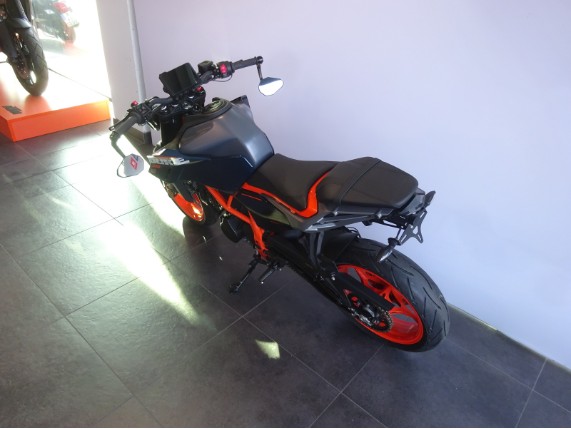 KTM 390 Duke