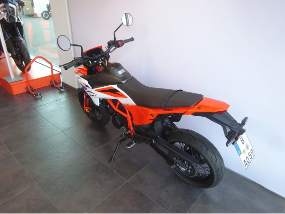 KTM 390 SMC R
