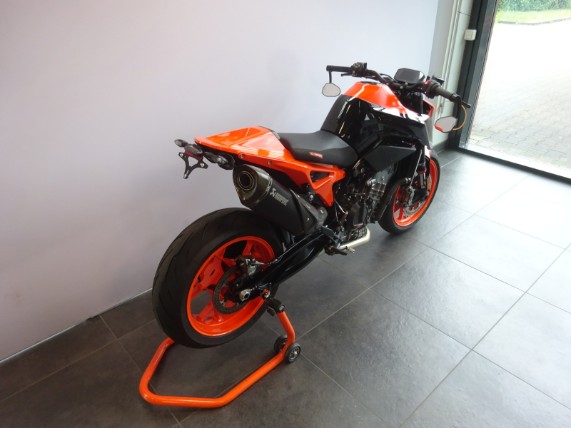KTM 890 DUKE GP
