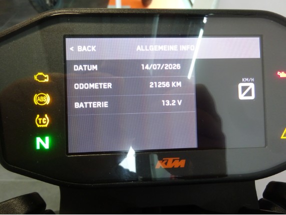 KTM 890 DUKE GP