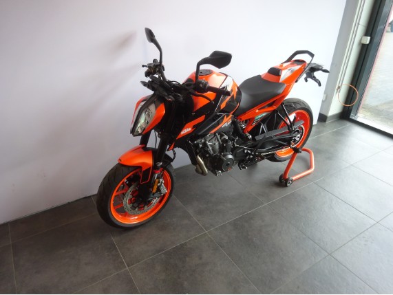 KTM 890 DUKE GP