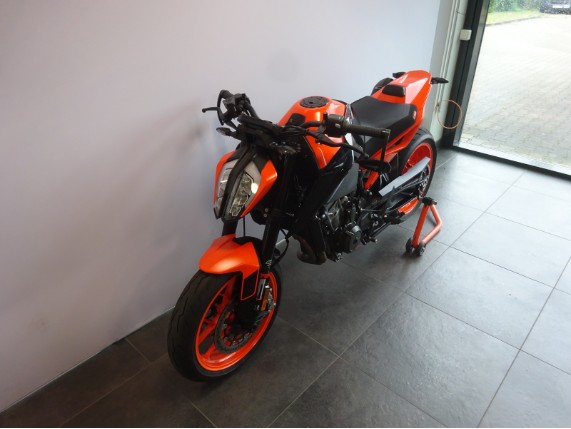 KTM 890 DUKE GP