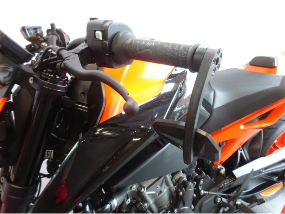 KTM 890 DUKE GP