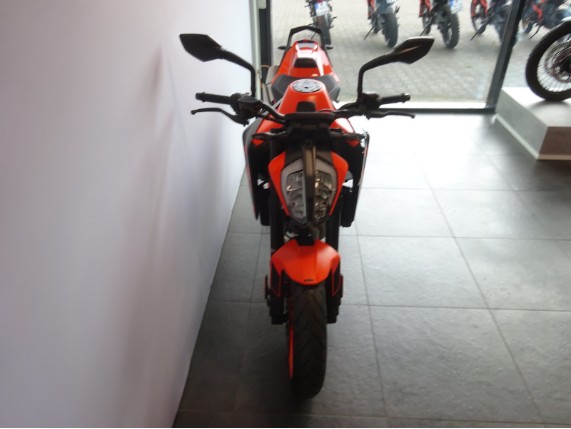 KTM 890 DUKE GP