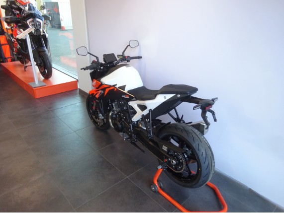 KTM 990 DUKE