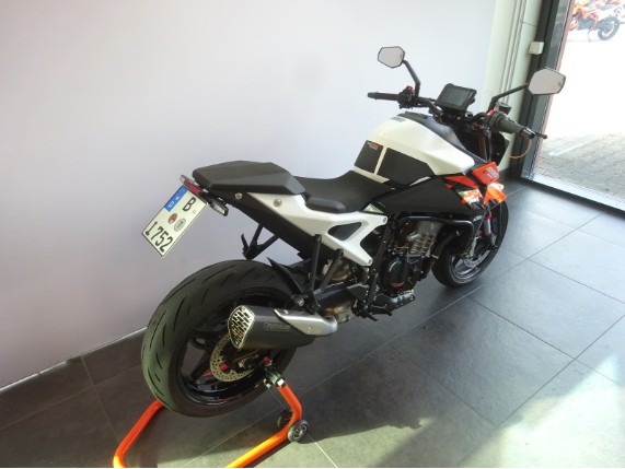 KTM 990 DUKE