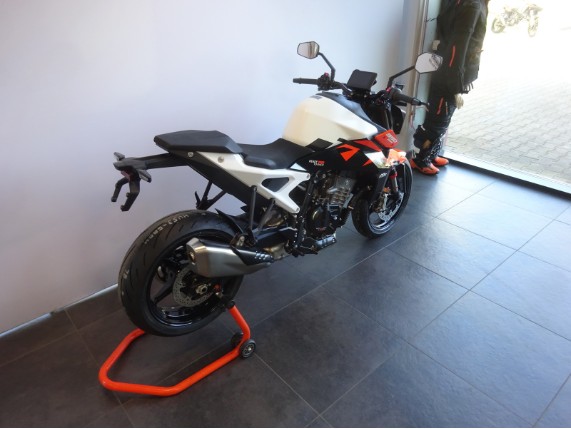 KTM 990 DUKE
