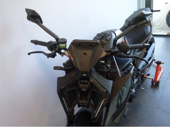KTM 990 DUKE Carbon Umbau, VBKTV9400RM998104