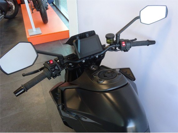KTM 990 DUKE Carbon Umbau, VBKTV9400RM998104