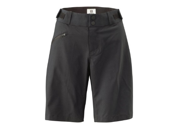 PHO-EMOB-PW-PERS-VS-101916-3HB22003460X-WOMEN-DISCOVER-SHORTS-FRONT-SALL-AWSG-V1