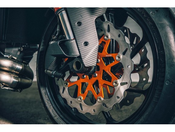 pho_pp_mon_61713932044_factory_brake_cooling_duct_kit_detail2__sall__awsg__v2