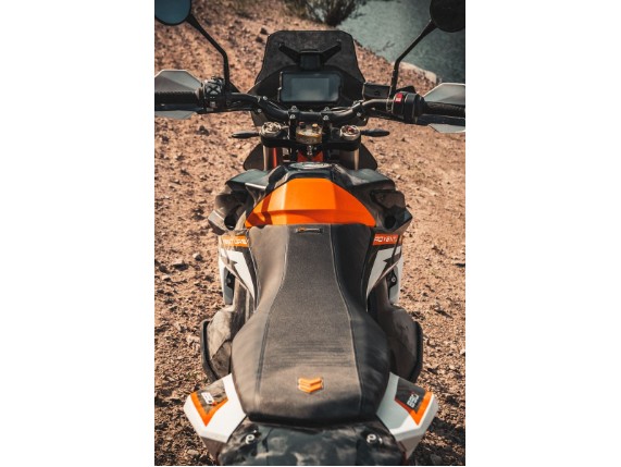 pho_pp_mon_63507941000_seat_detail1__sall__awsg__v1
