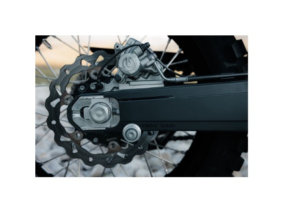 pho_pp_mon_762942_my27_ktm_690_rally_detail_parts_cat_a__sall__awsg__v1