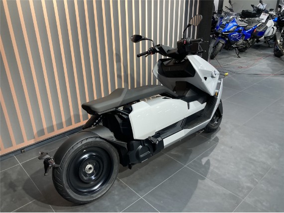 BMW CE 04, 0445083