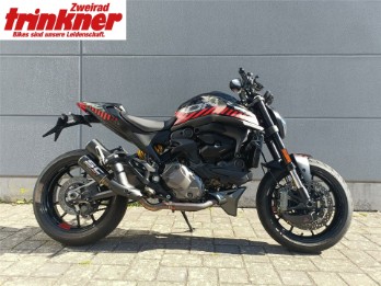 MONSTER 950+
