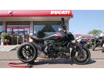 XDIAVEL BLACK STAR