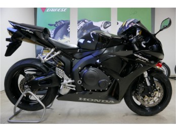 CBR 1000 RR FIREBLADE SC57