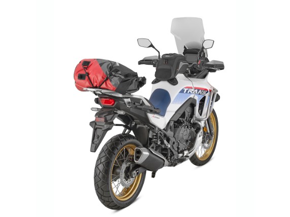 EA114GRB_cylinder-bag_mounted-on_givi_honda-xl750transalp-25