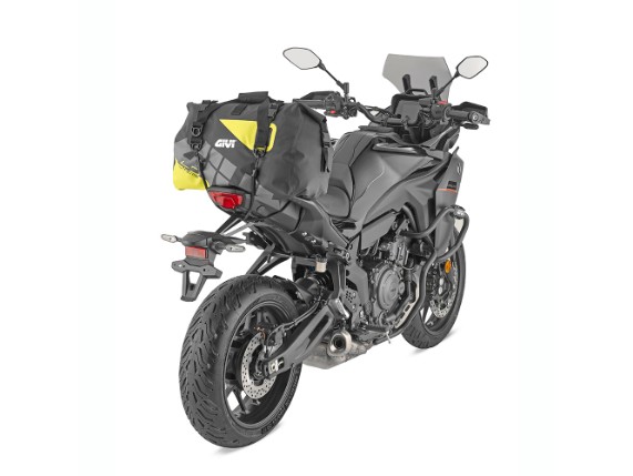EA115GYB_saddle-bag_mounted-on_givi_yamaha-tracer7-25