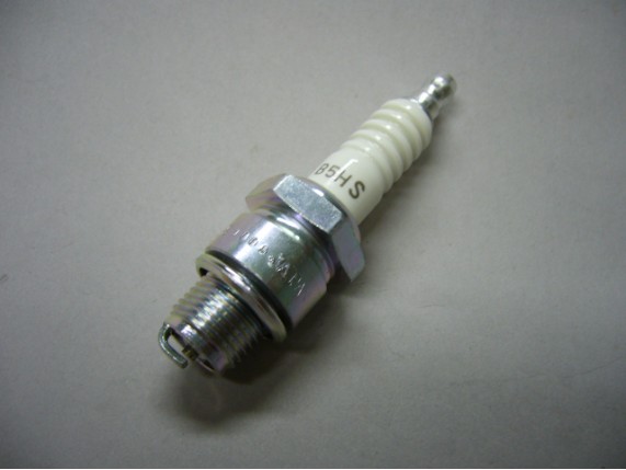 01010001, Zündkerze NGK B5HS KG