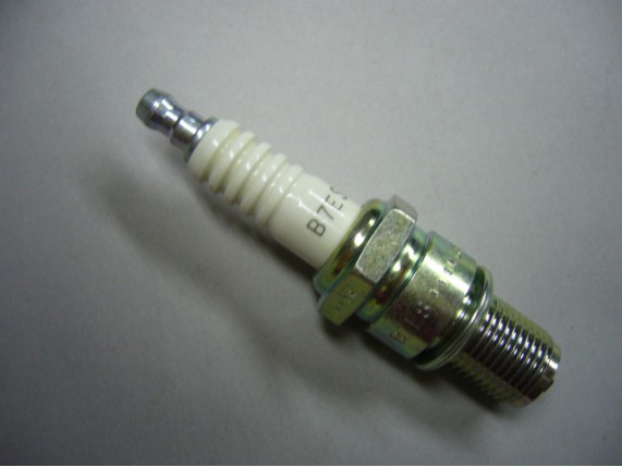 01010006, Zündkerze NGK B7ES LG