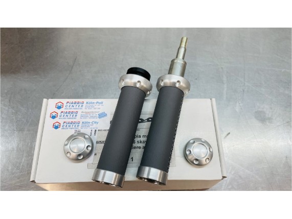 605827M0SG, Griffe Vespa 946 Aluminium/Leder