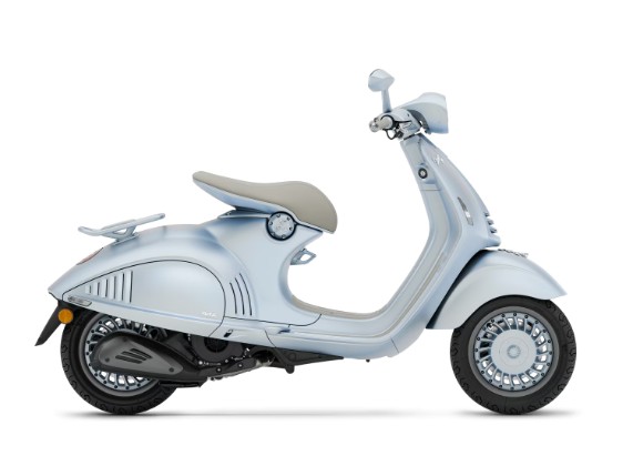 VESPA 946 SNAKE, 0015579