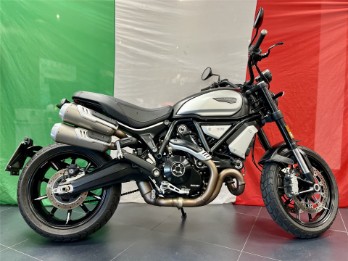 Scrambler 1100 Dark Pro
