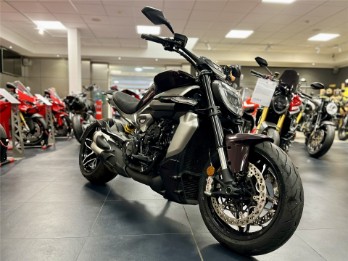 XDiavel V4