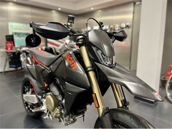 Ducati Hypermotard 698 RVE Carbon, 0008242