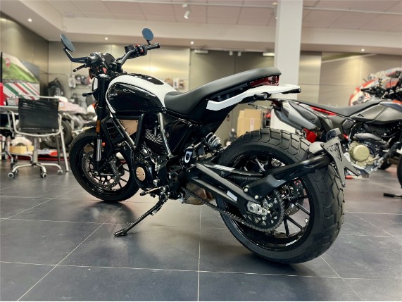 Ducati Scrambler 10° Annivers