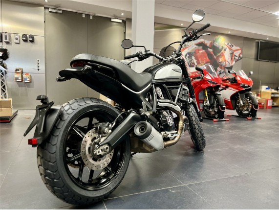 Ducati Scrambler 800 Icon Dark, 0006135
