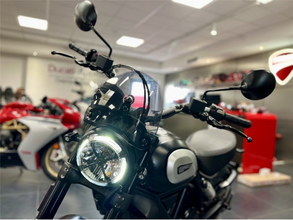 Ducati Scrambler 800 Icon Dark, 0006135