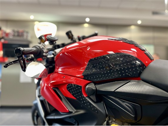 Ducati Streetfighter V2, 0007748